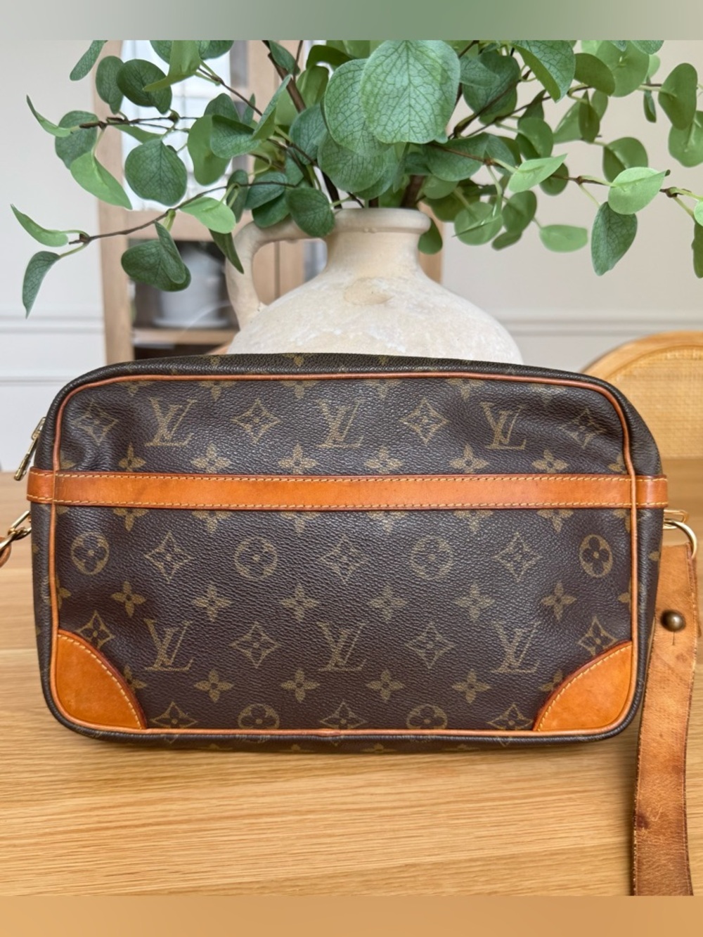 ✅AUTH✅LOUIS VUITTON LARGE CROSSBODY BAG